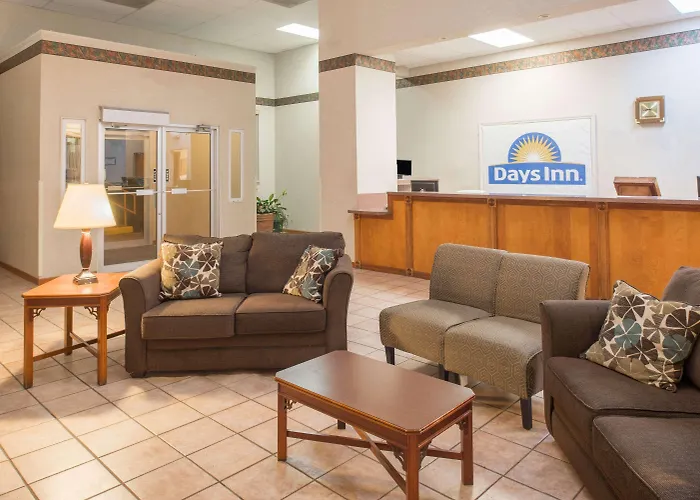 Days Inn By Wyndham St. Louis North
